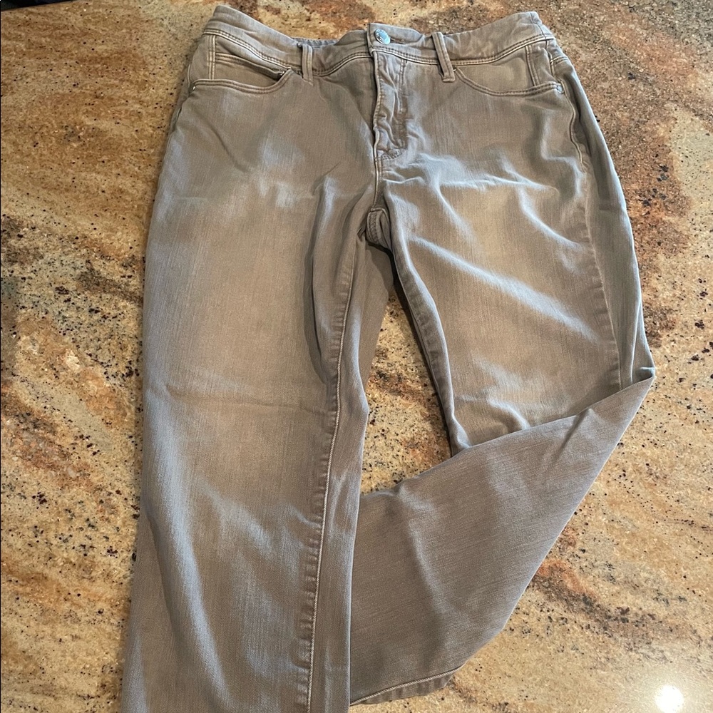 Chico’s SO SLIMMING Crop jeans Sz 00